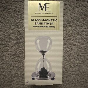 Glass magnetic sand timer